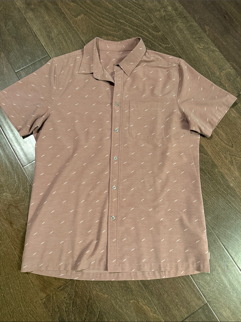 Vuori Men's Short Sleeve Button-Up Shirt